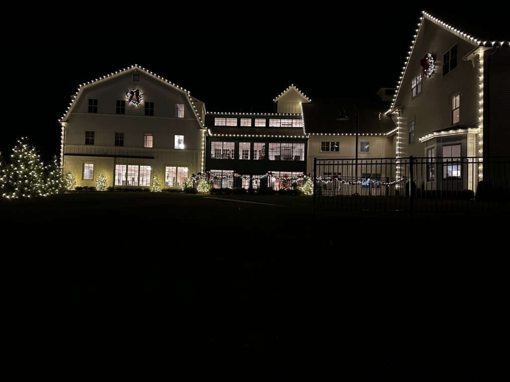 Cheshire Marbridge Retirement Center holiday lighting 2