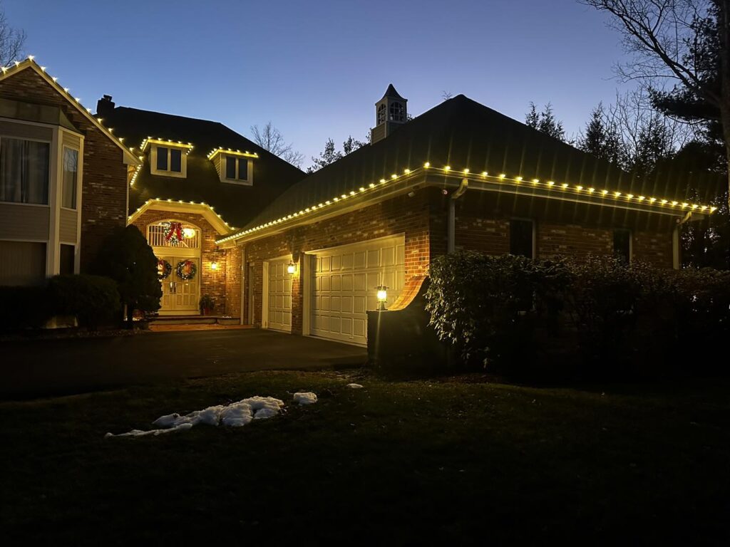 West Hartford christmas lighting 1